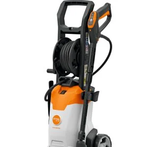 STIHL RE 100 PLUS CONTROL na beloj pozadini
