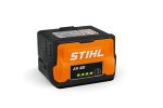 STIHL AK 30 baterija na beloj pozadini
