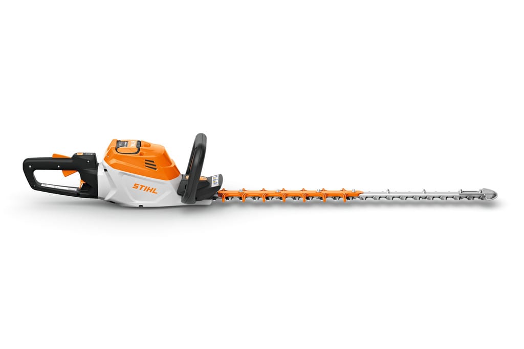 STIHL HSA 140 R makaze za živu ogradu na beloj pozadini